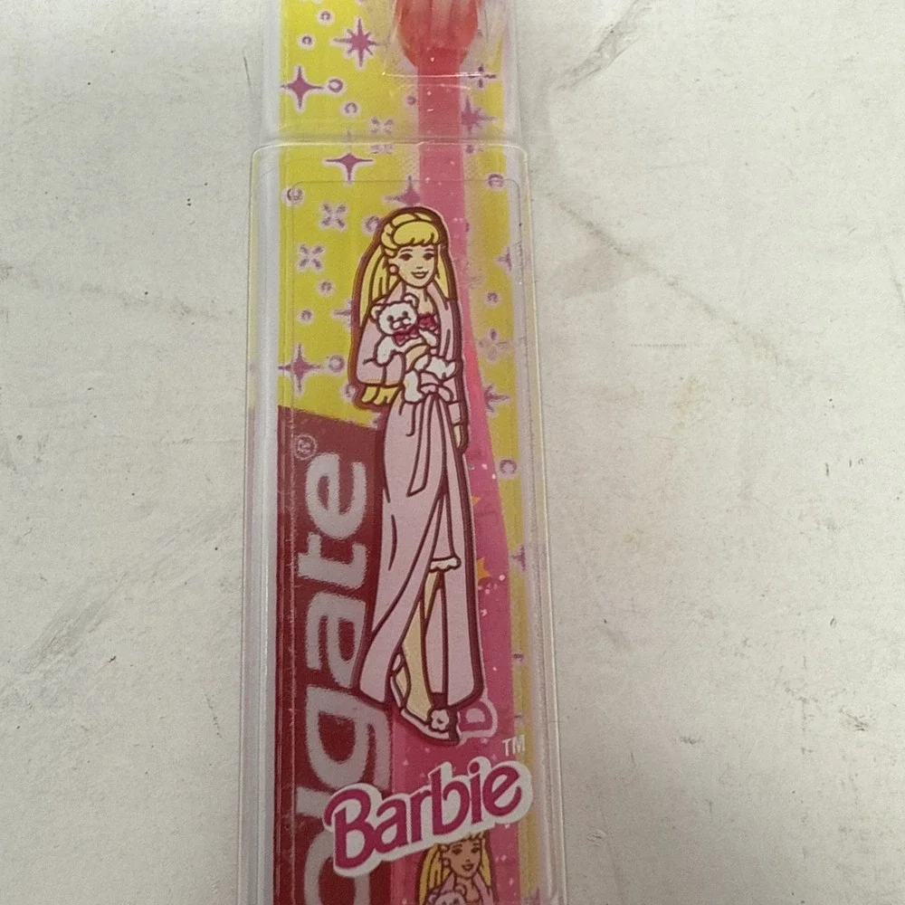 VTG 1997 Barbie Toothbrush Colgrate Extrasoft Pink NOS Diamond Shaped Head Matte